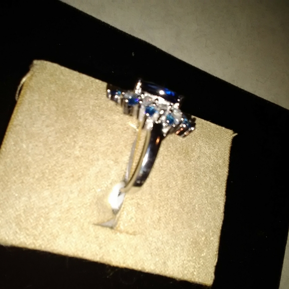 SOLD LOCALLY - Picture 2 of 8